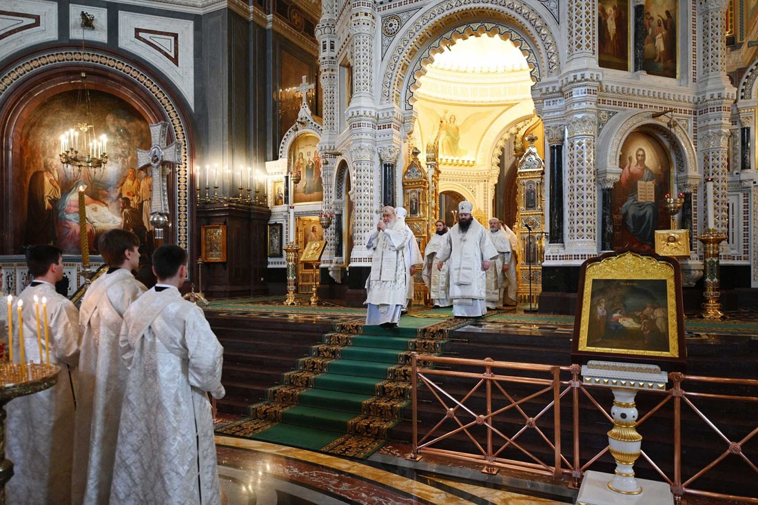 Храмы крещения в москве. Храм Христа Спасителя с крещенским Сочельником.