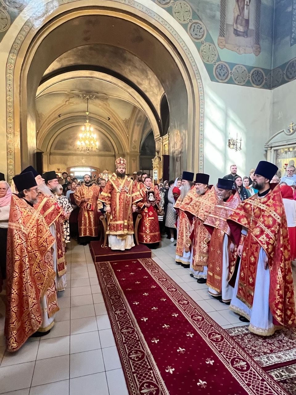 Храм 9 мучеников адрес. Богородица Моздокская. Моздокская икона Божией матери. Шахтинская епархия Калитвенский храм Успения Богородицы. Моздокская (Иверская) (XIII)..